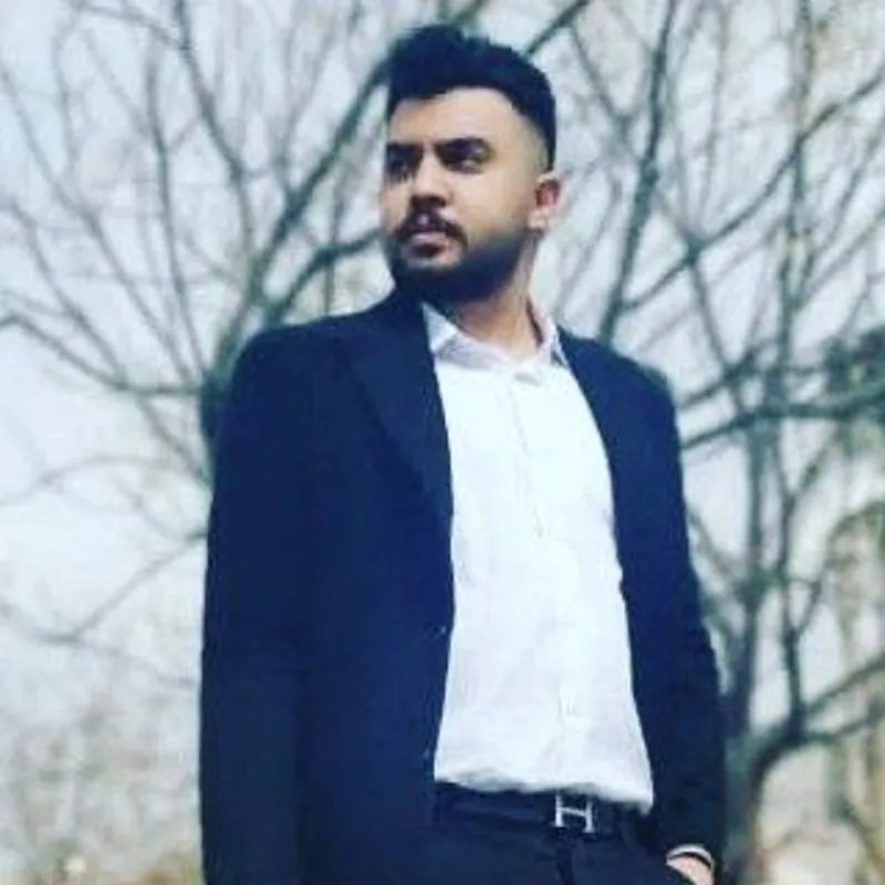 امیرعباس مومنی